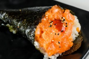 temaki spicy salmone