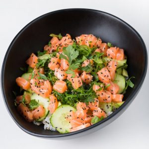 poke salmone